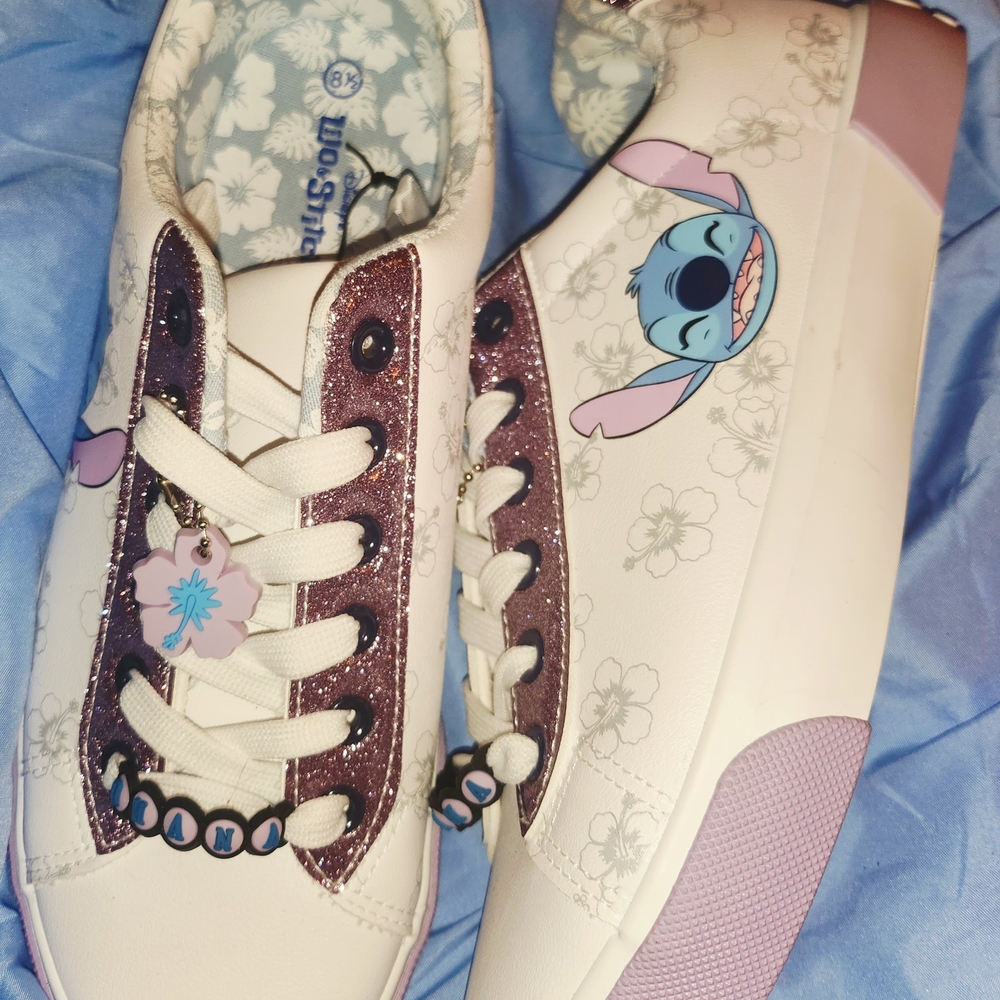 Disney Blue and White Floral Pattern